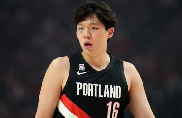 创界 杨瀚森不行？王仕鹏：克林根就是比你强！快去发展联盟，不然废了